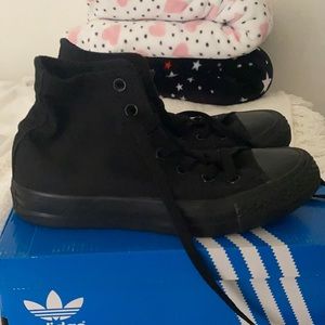 all black high top converse